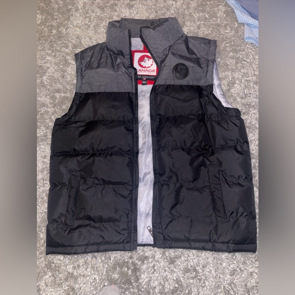 Canada Weather Gear Puffer Vest Black And Grey Sz M